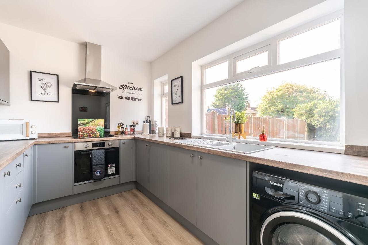 Aseda 4 Bedroom Private Parking, Game Zone -Pool Table, Garden Home Kingston upon Hull Kültér fotó