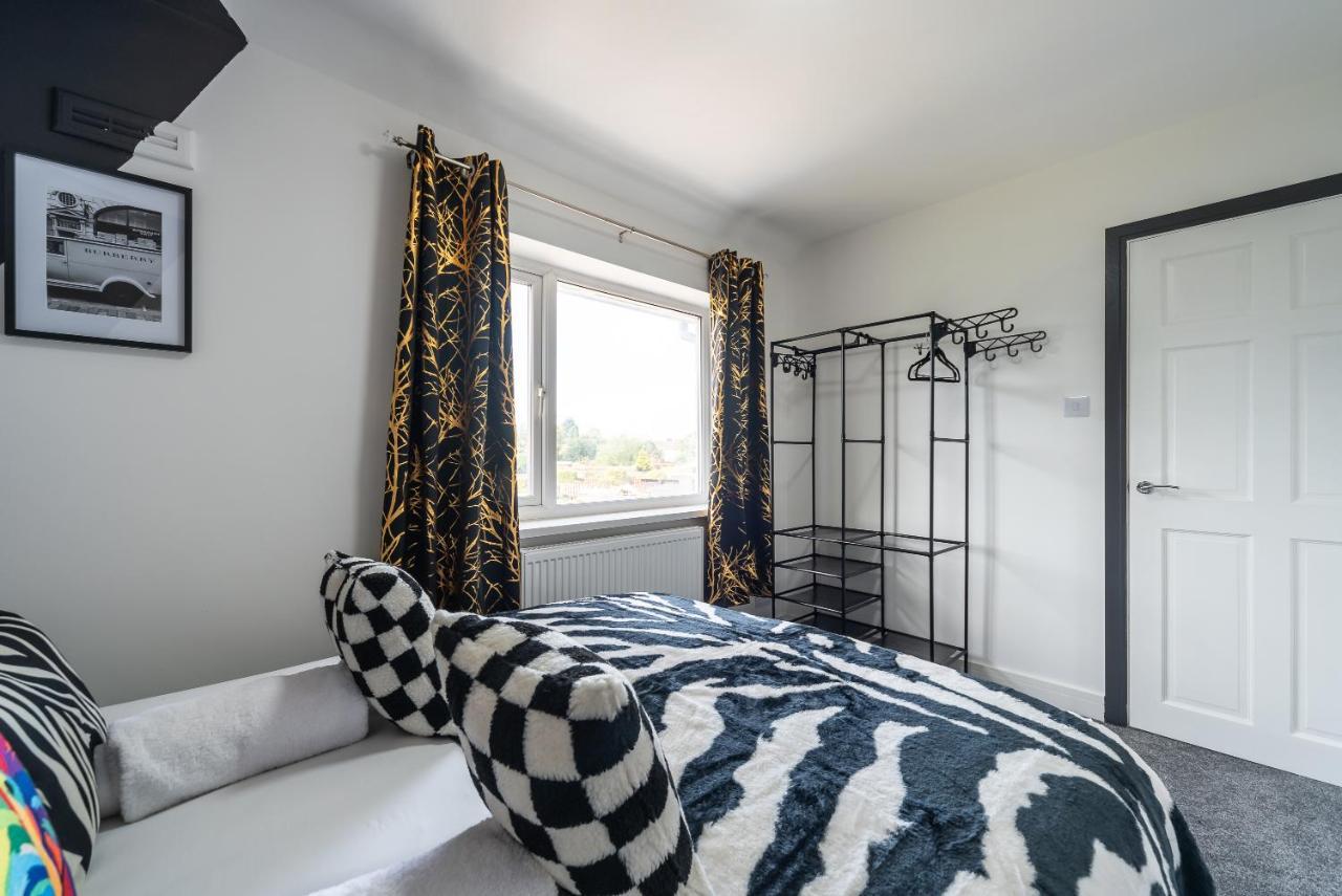 Aseda 4 Bedroom Private Parking, Game Zone -Pool Table, Garden Home Kingston upon Hull Kültér fotó
